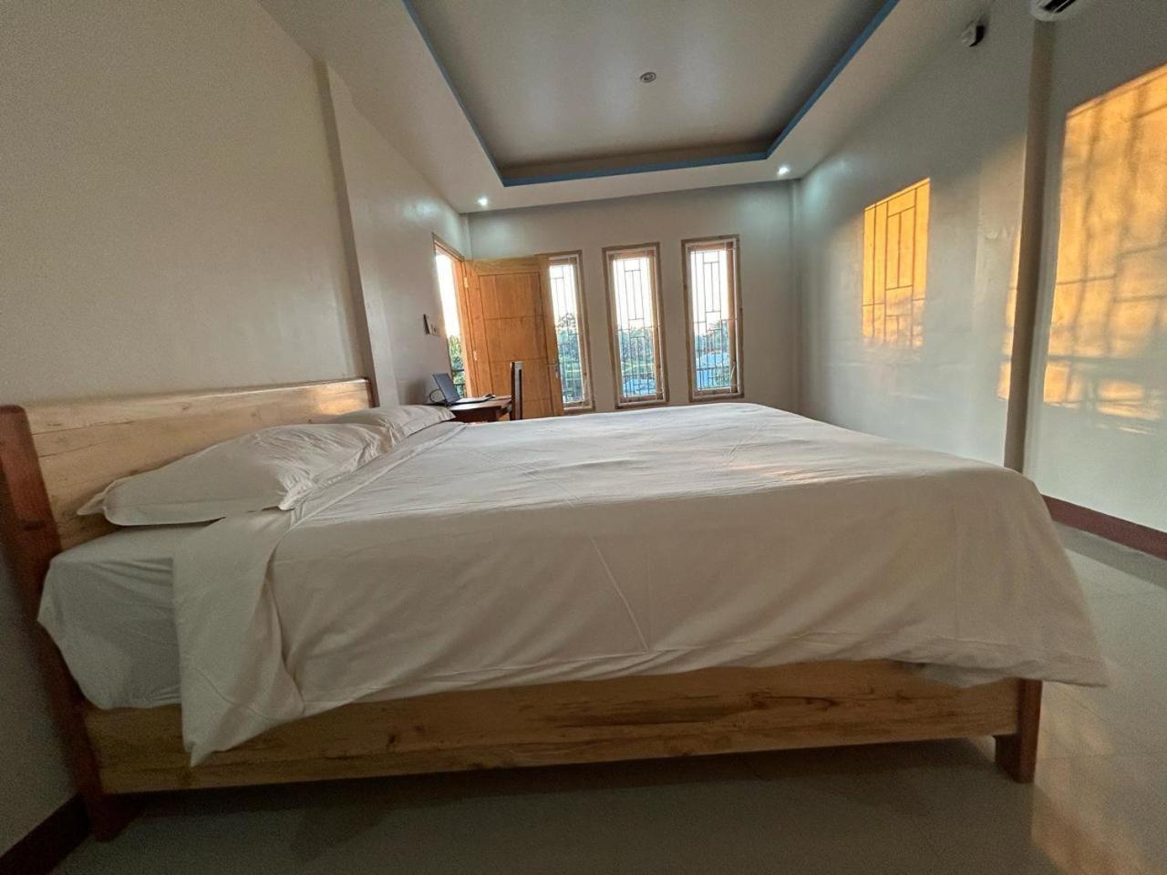 Four-G Home Stay & Komodo Tour Labuan Bajo Exterior foto