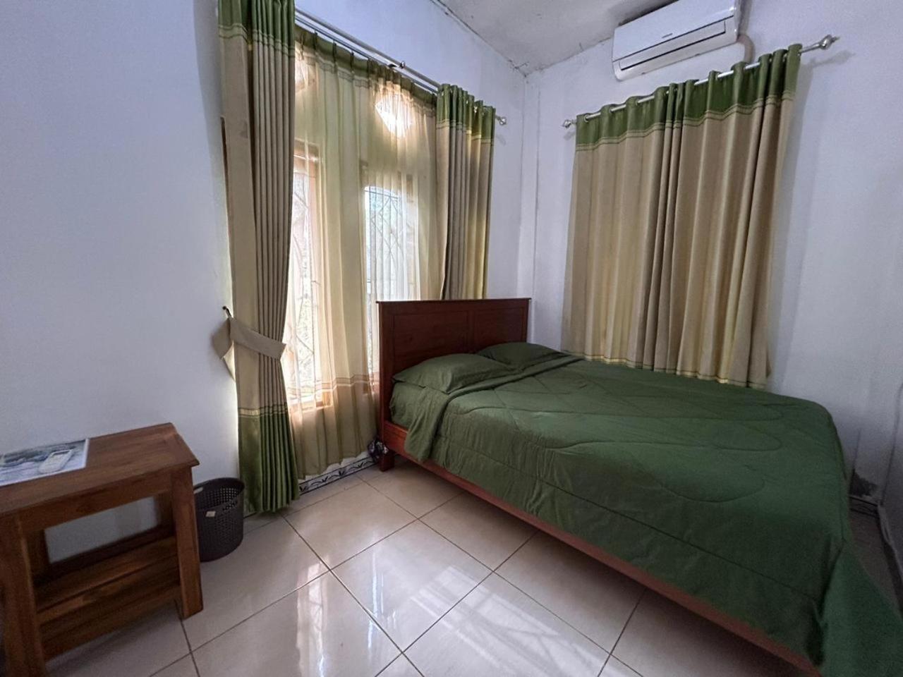 Four-G Home Stay & Komodo Tour Labuan Bajo Exterior foto